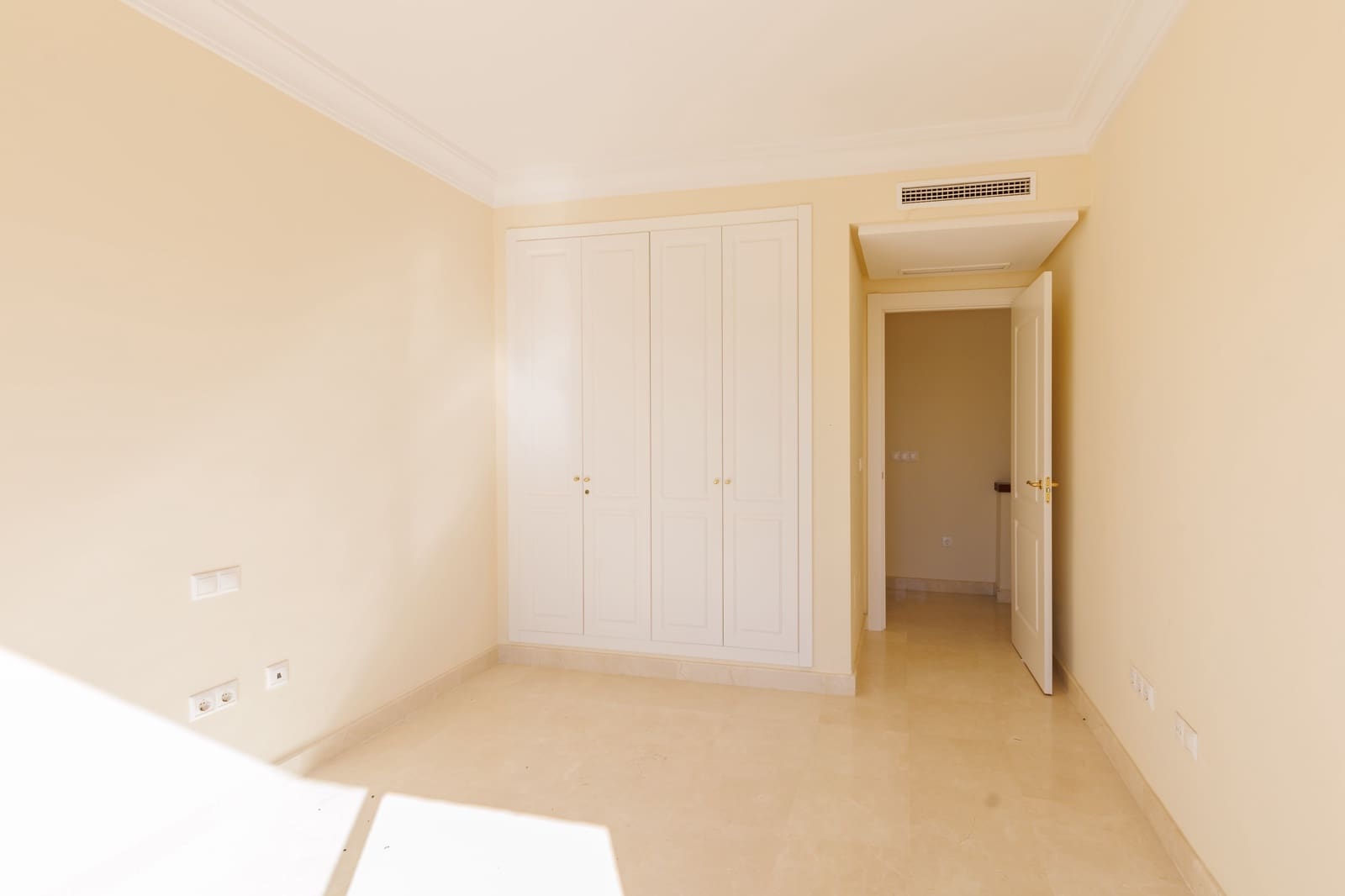 3 bedroom Villa for sale in Roda with pool garage - € 499,950 (Ref: 9450491)