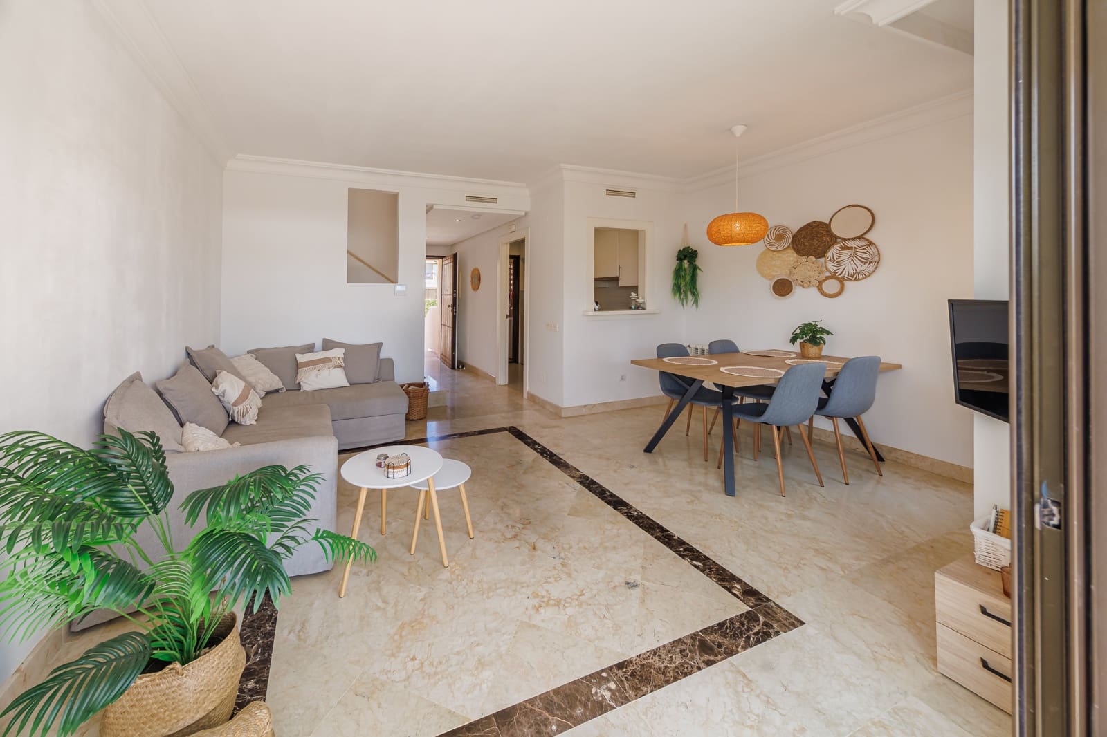 2 slaapkamer Huis te koop in Roda met zwembad garage - € 229.000 (Ref: 9539873)