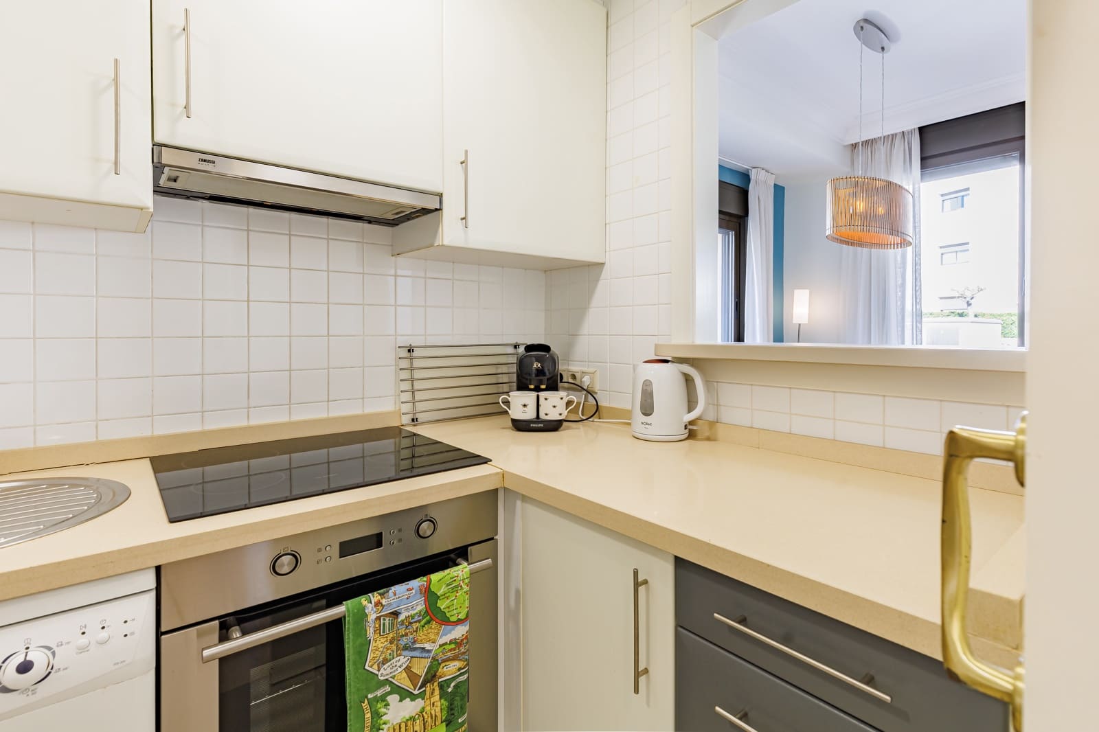 2 makuuhuone Omakotitalo myytävänä paikassa Roda mukana uima-altaan 
autotalli - 210 000 € (Ref: 9599951)