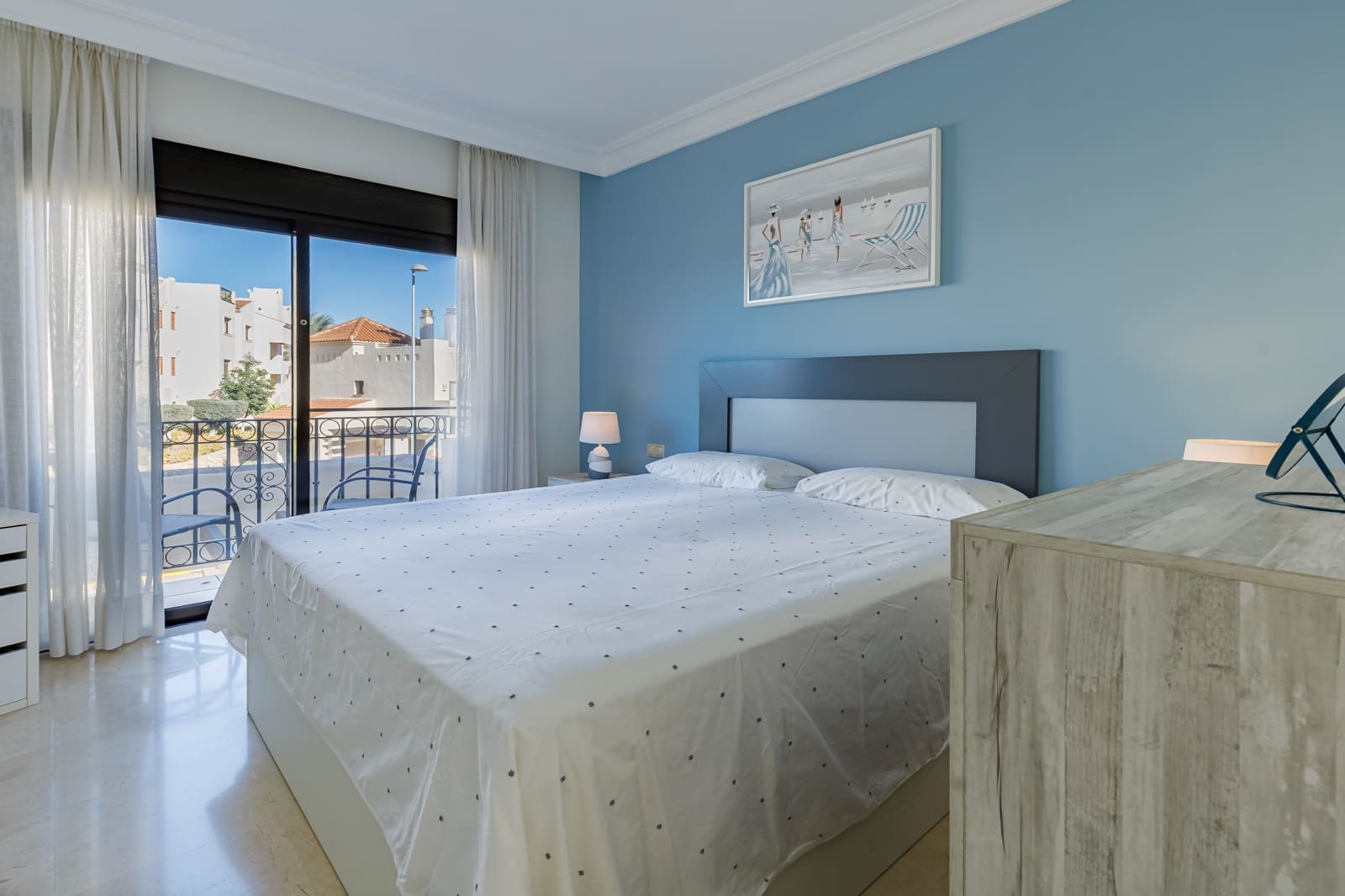 2 makuuhuone Omakotitalo myytävänä paikassa Roda mukana uima-altaan 
autotalli - 210 000 € (Ref: 9599951)