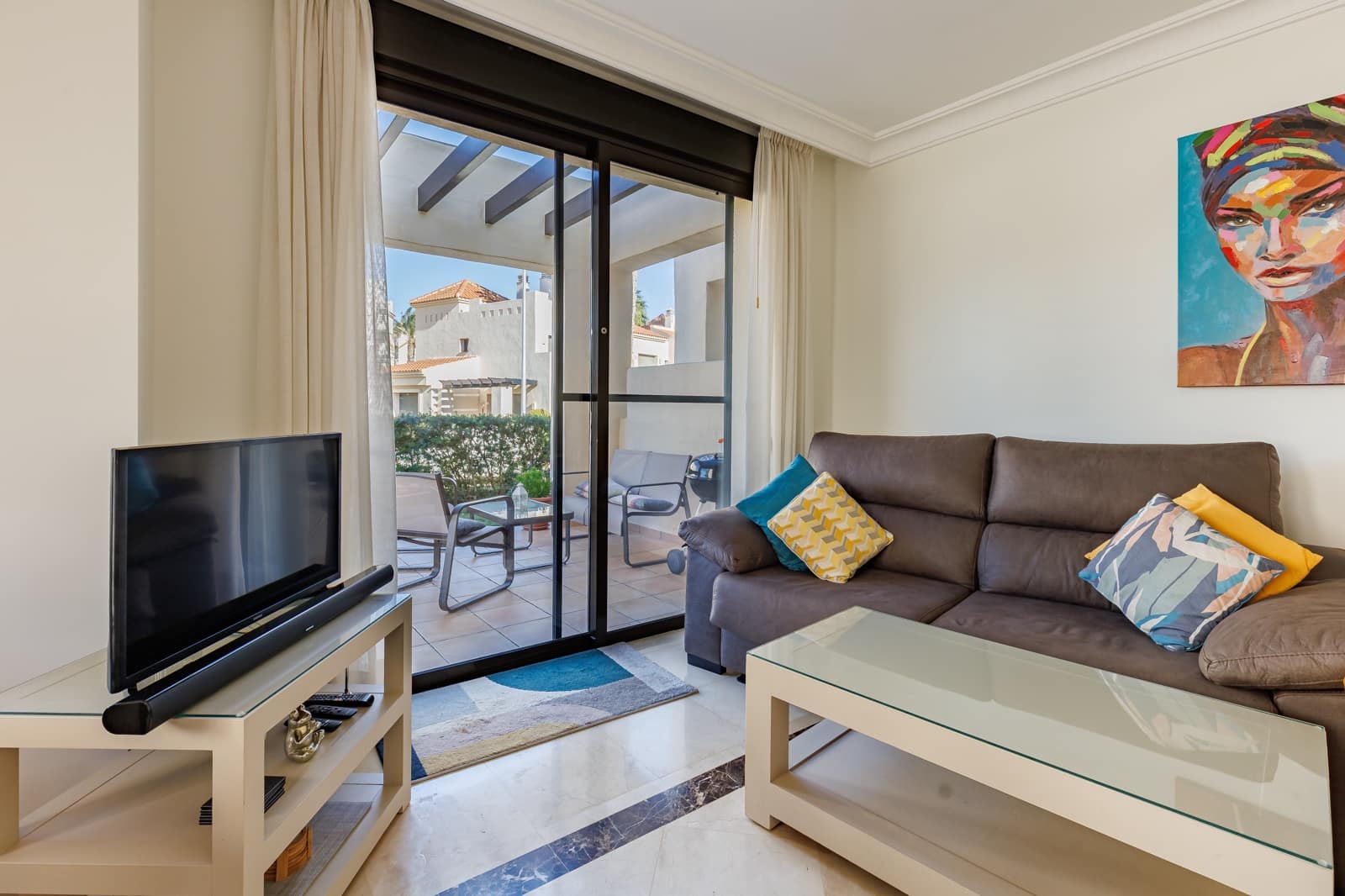 2 makuuhuone Omakotitalo myytävänä paikassa Roda mukana uima-altaan 
autotalli - 210 000 € (Ref: 9599951)