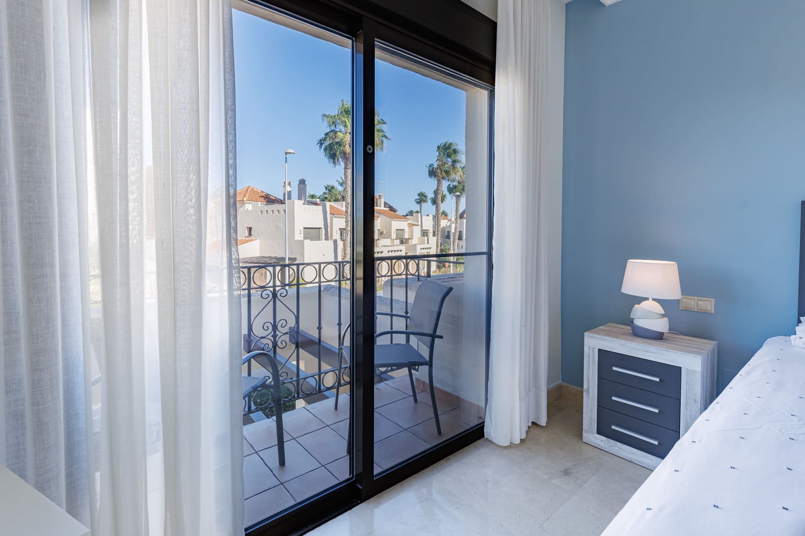 2 makuuhuone Omakotitalo myytävänä paikassa Roda mukana uima-altaan 
autotalli - 210 000 € (Ref: 9599951)