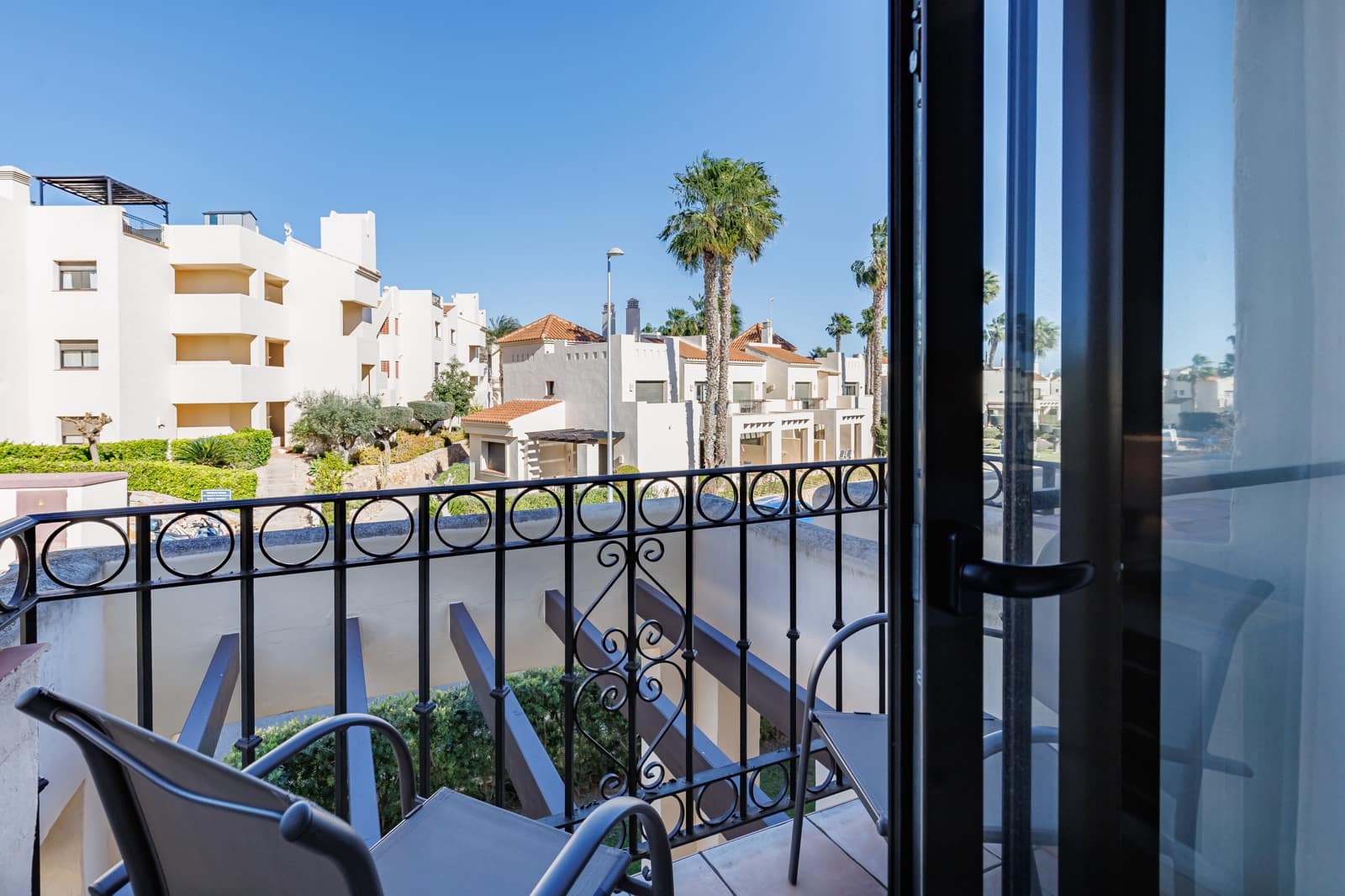 2 makuuhuone Omakotitalo myytävänä paikassa Roda mukana uima-altaan 
autotalli - 210 000 € (Ref: 9599951)