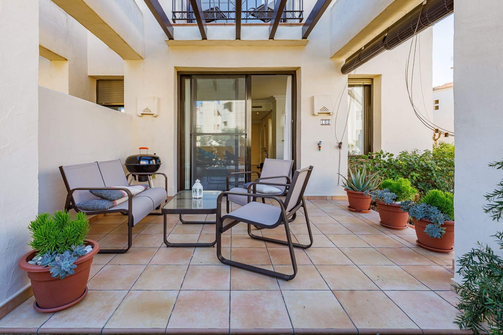 2 makuuhuone Omakotitalo myytävänä paikassa Roda mukana uima-altaan 
autotalli - 210 000 € (Ref: 9599951)