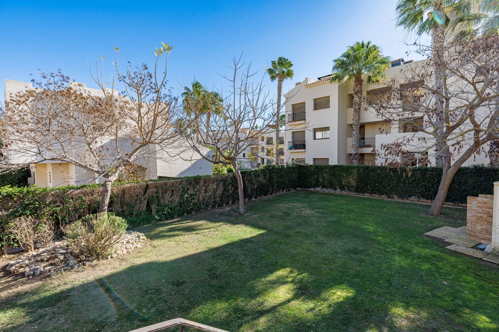 2 makuuhuone Omakotitalo myytävänä paikassa Roda mukana uima-altaan 
autotalli - 210 000 € (Ref: 9599951)