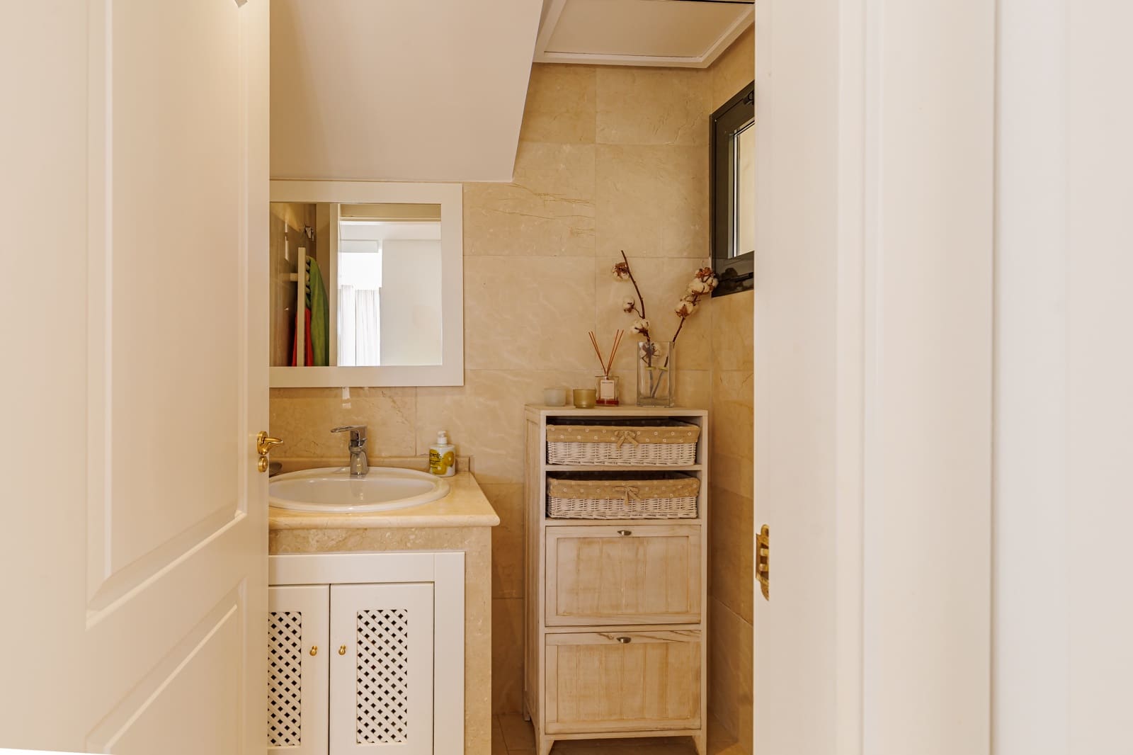 Chalet de 3 habitaciones en Roda en venta con piscina garaje - 650.000 € (Ref: 9631383)