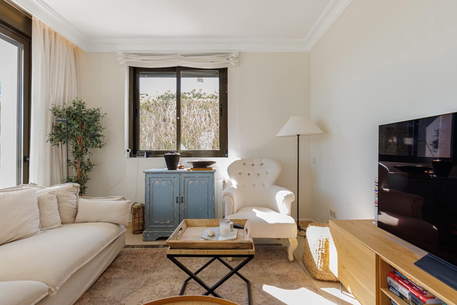 Chalet de 3 habitaciones en Roda en venta con piscina garaje - 650.000 € (Ref: 9680564)