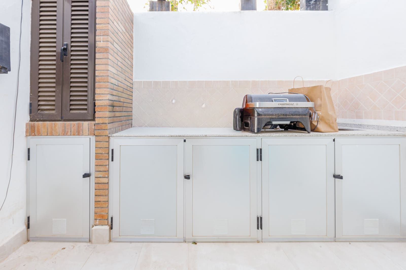 Chalet de 3 habitaciones en Roda en venta con piscina garaje - 650.000 € (Ref: 9680564)