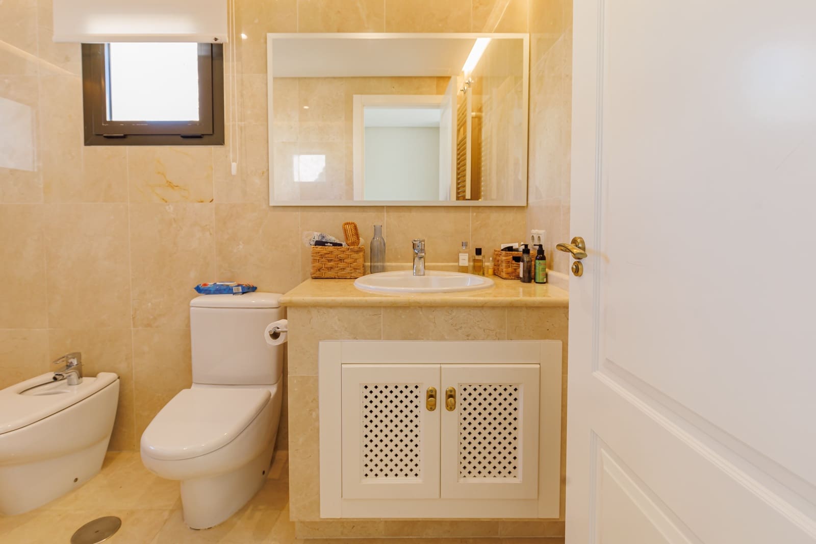 Chalet de 3 habitaciones en Roda en venta con piscina garaje - 650.000 € (Ref: 9680564)