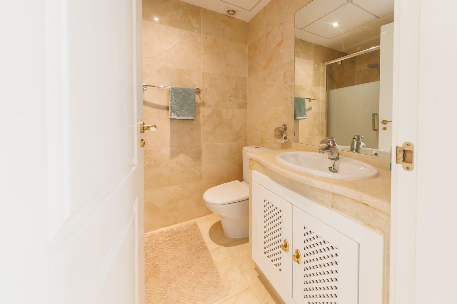 Ático de 2 habitaciones en Roda en venta con piscina garaje - 249.950 € (Ref: 9742146)