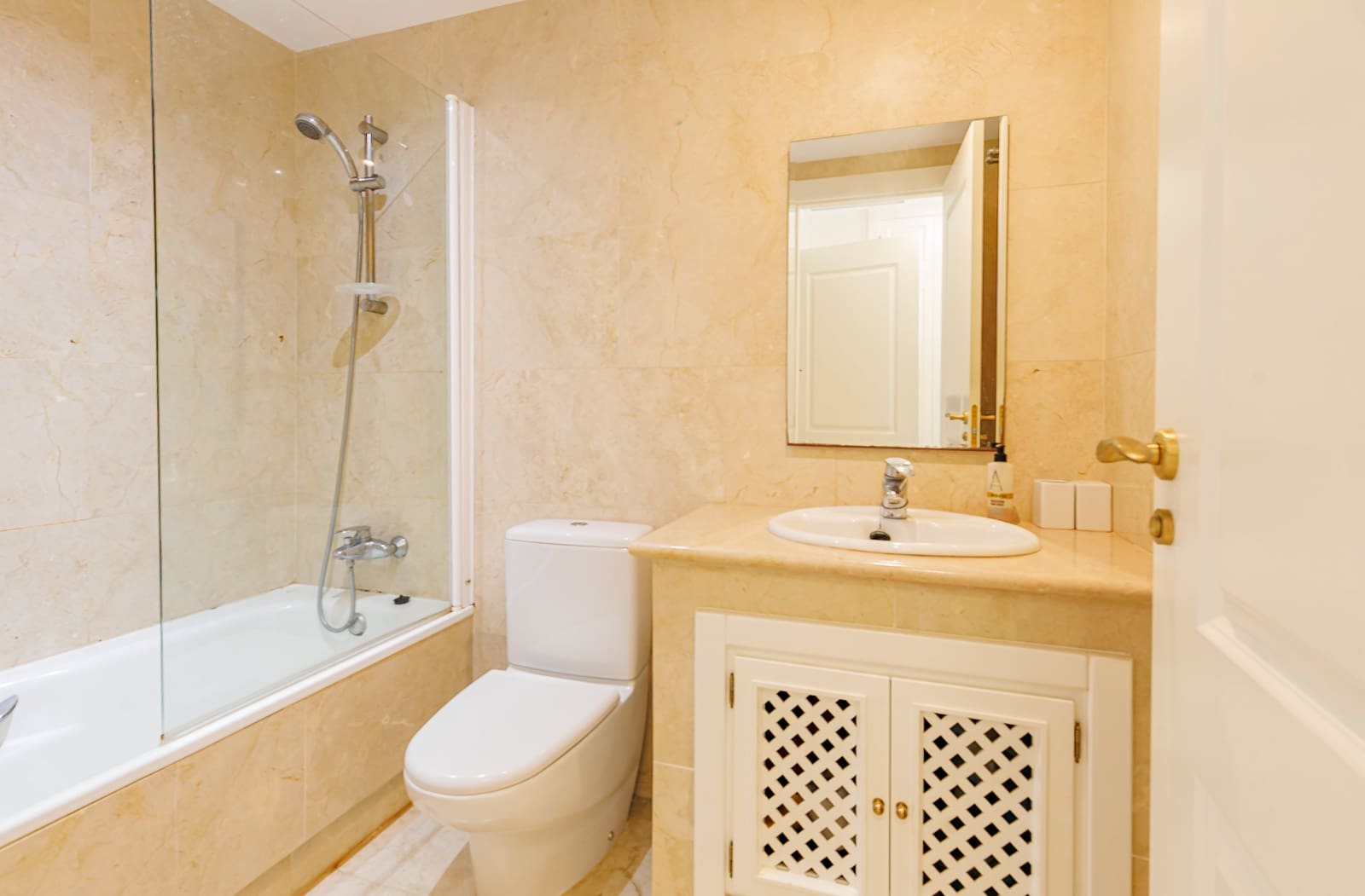 2 soveværelse Lejlighed til salg i Roda med swimmingpool garage - € 214.950 (Ref: 9778400)