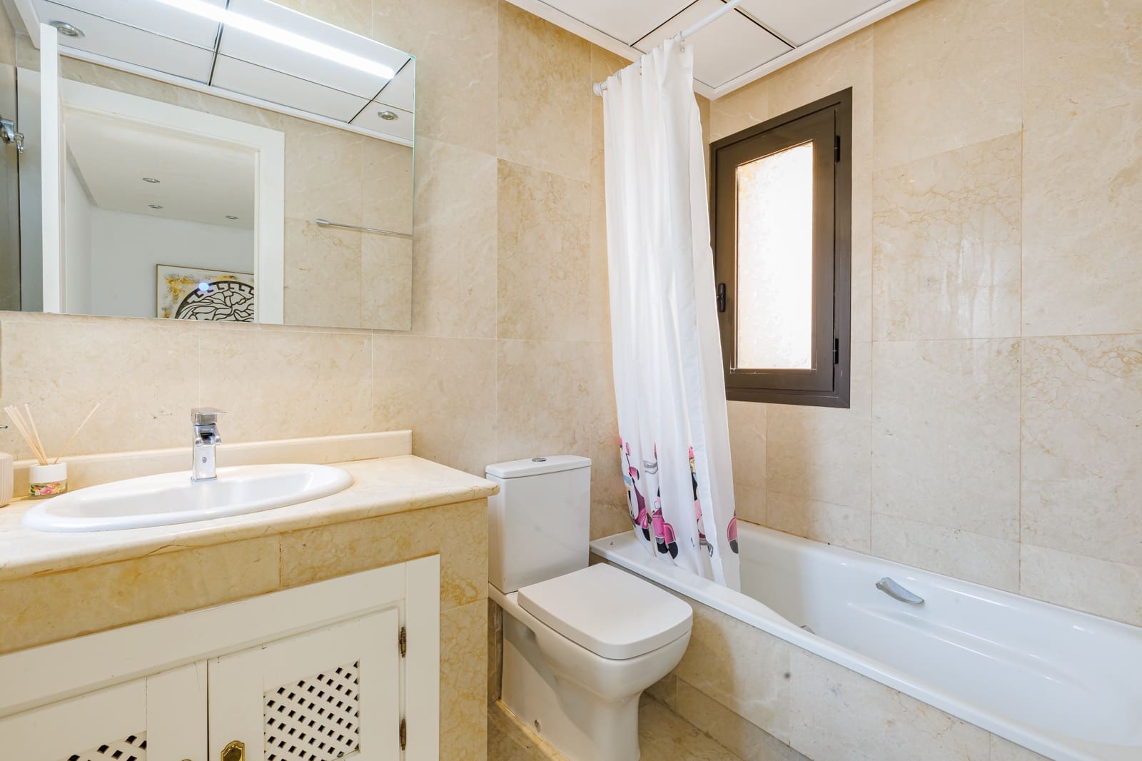 2 sovrum Hus till salu i Roda med pool garage - 235 000 € (Ref: 9800691)