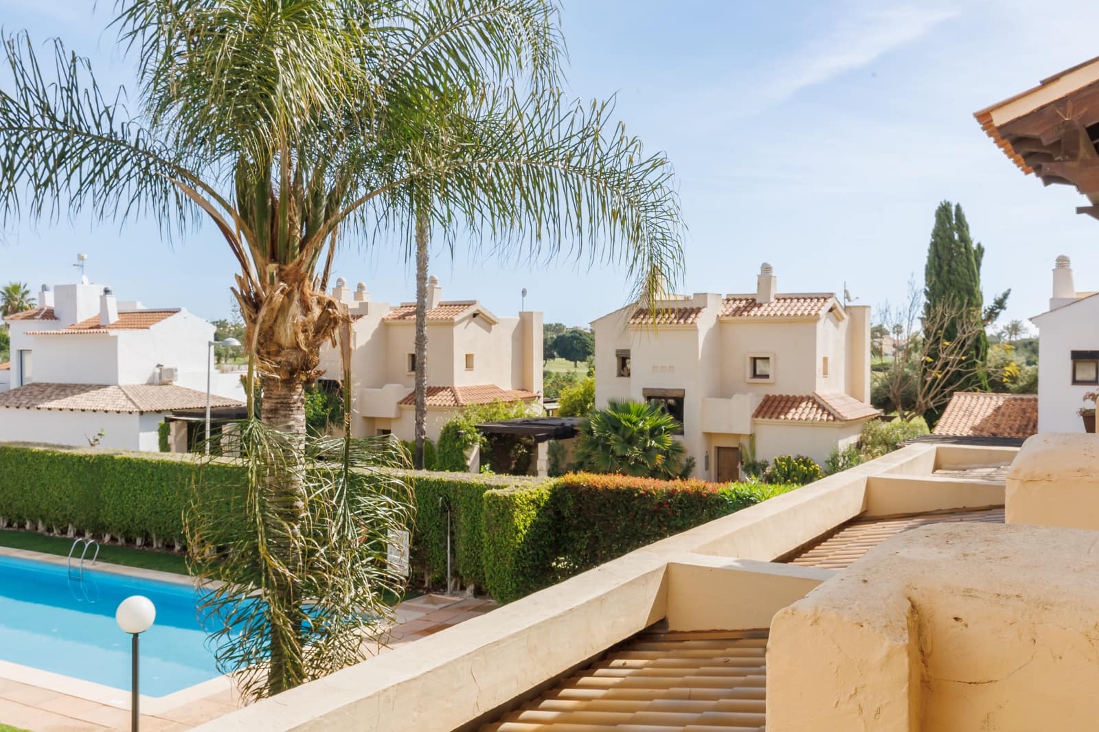 2 sovrum Hus till salu i Roda med pool garage - 235 000 € (Ref: 9800691)