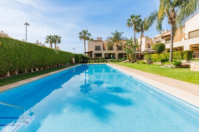 Casa de 2 habitaciones en Roda Golf, San Javier en venta con piscina garaje - 235.000 € (Ref: 9800691)