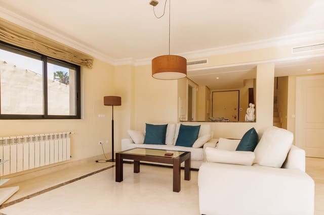 3 bedroom Villa for sale in Roda Golf, San Javier with garage - € 539,950 (Ref: 9815083)