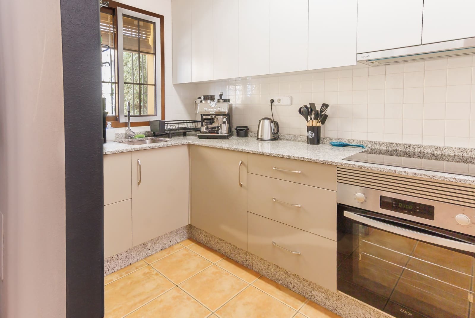2 soveværelse Byhus til salg i Roda med swimmingpool garage - € 1.999.550 (Ref: 9844041)