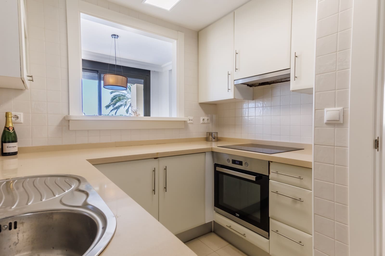 Chalet de 3 habitaciones en Roda en venta con piscina garaje - 544.950 € (Ref: 9943848)