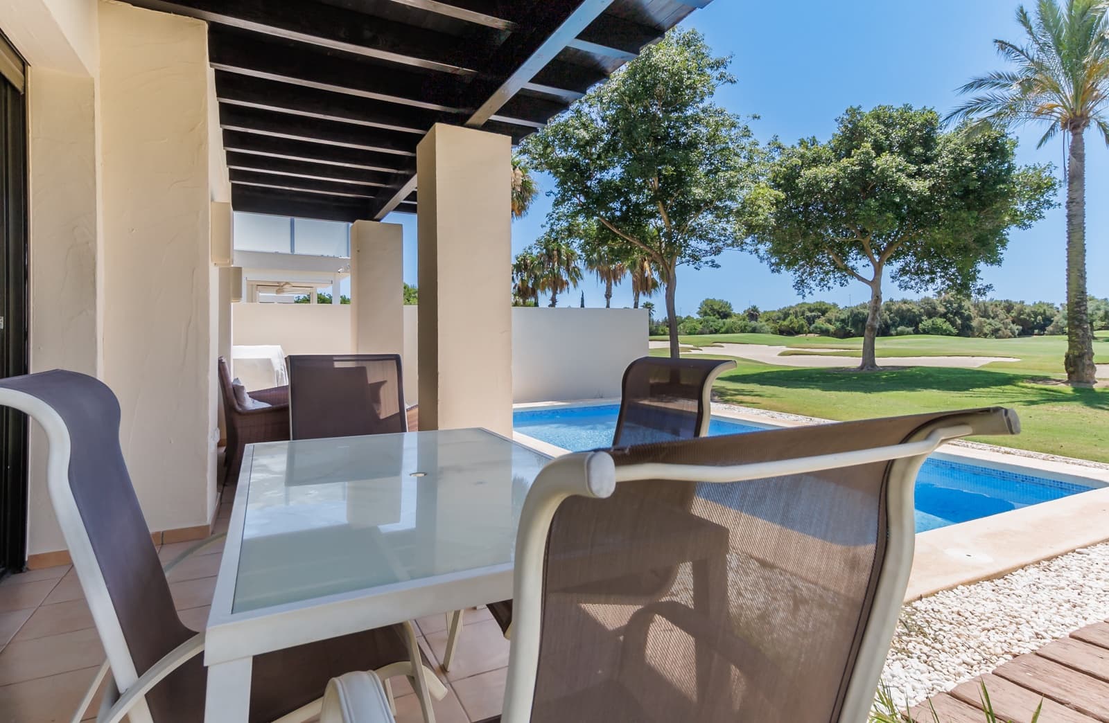 Chalet de 3 habitaciones en Roda en venta con piscina garaje - 544.950 € (Ref: 9943848)