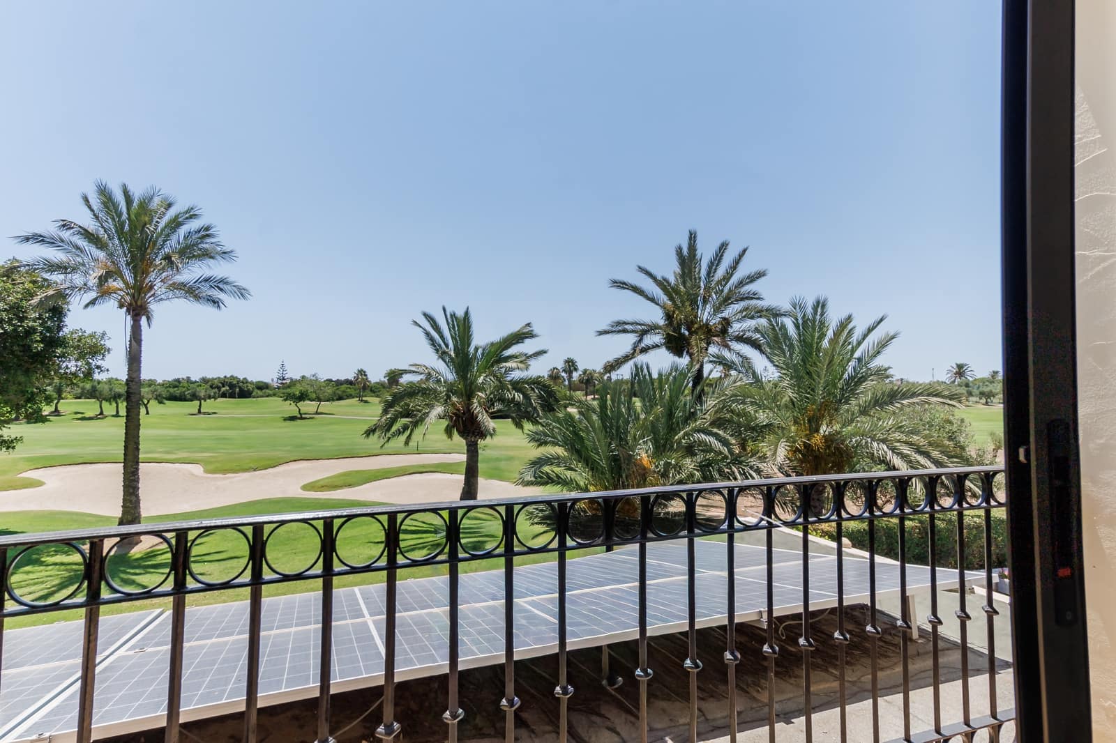 Chalet de 3 habitaciones en Roda en venta con piscina garaje - 544.950 € (Ref: 9943848)
