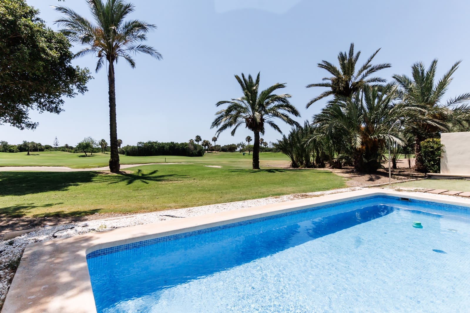 Chalet de 3 habitaciones en Roda en venta con piscina garaje - 544.950 € (Ref: 9943848)