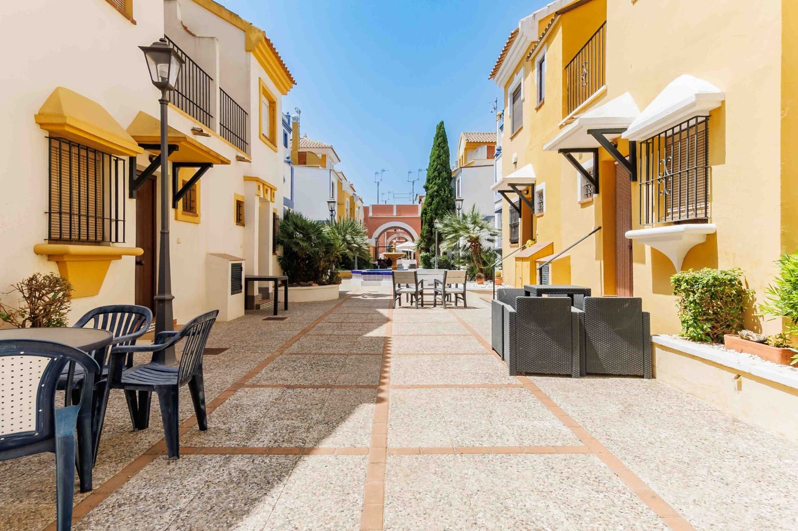 2 camera da letto Casa in vendita in Roda con piscina garage - 185.000 € (Rif: 9999710)