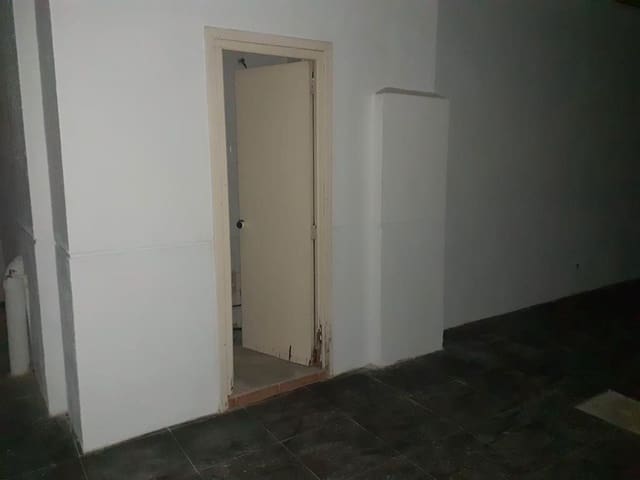 Kommersiell til salgs i Centro, Castelló de la Plana - € 65 000 (Ref: 9272918)