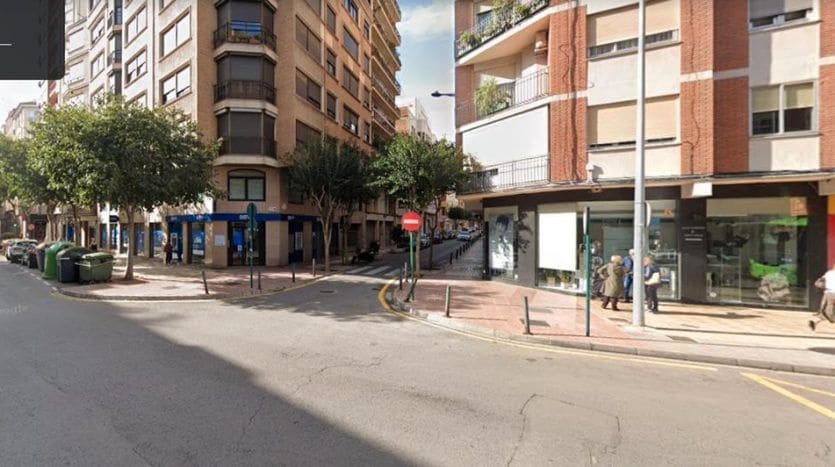 Kommersiell til salgs i Castello de la Plana - € 69 000 (Ref: 9272919)