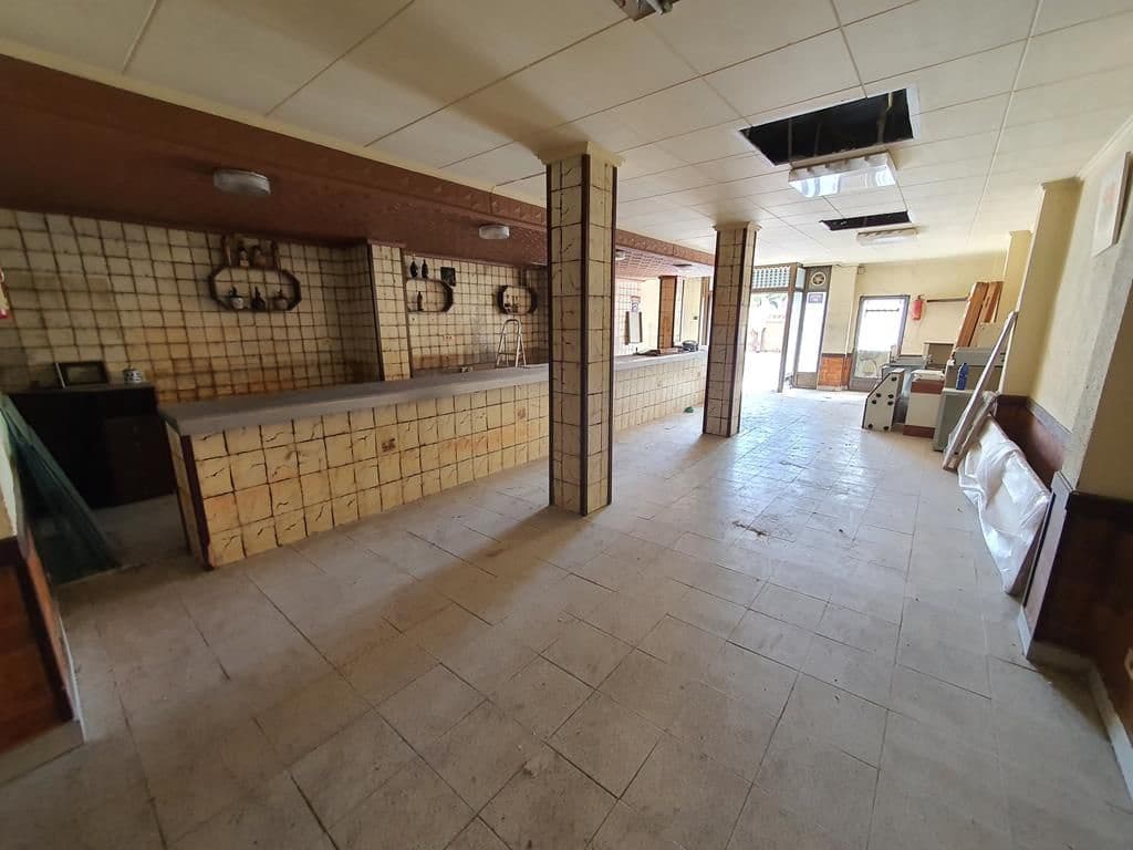 Commercial for sale in Castello de la Plana - € 89,000 (Ref: 9272924)