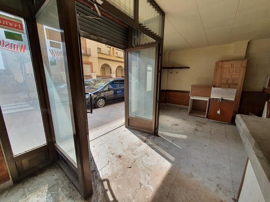 Commercial for sale in Castello de la Plana - € 89,000 (Ref: 9272924)