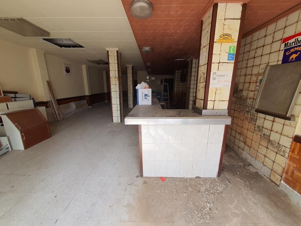 Commercial for sale in Castello de la Plana - € 89,000 (Ref: 9272924)