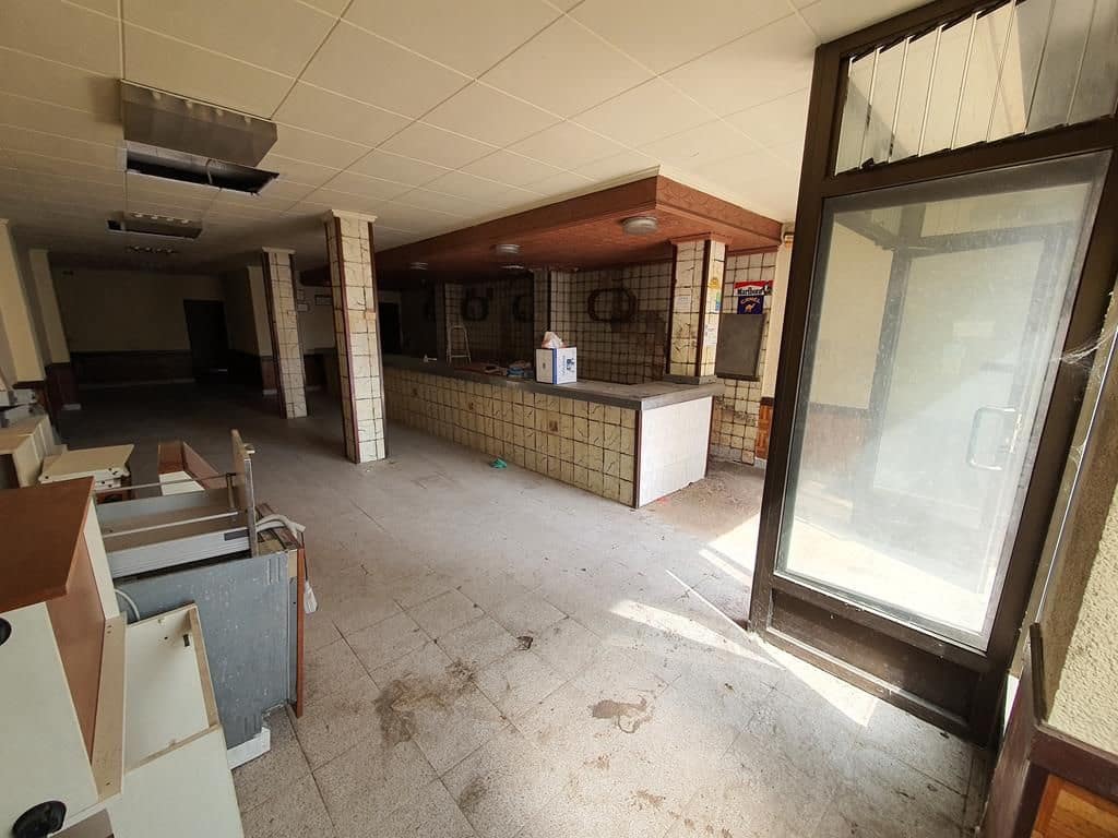 Commercial for sale in Castello de la Plana - € 89,000 (Ref: 9272924)