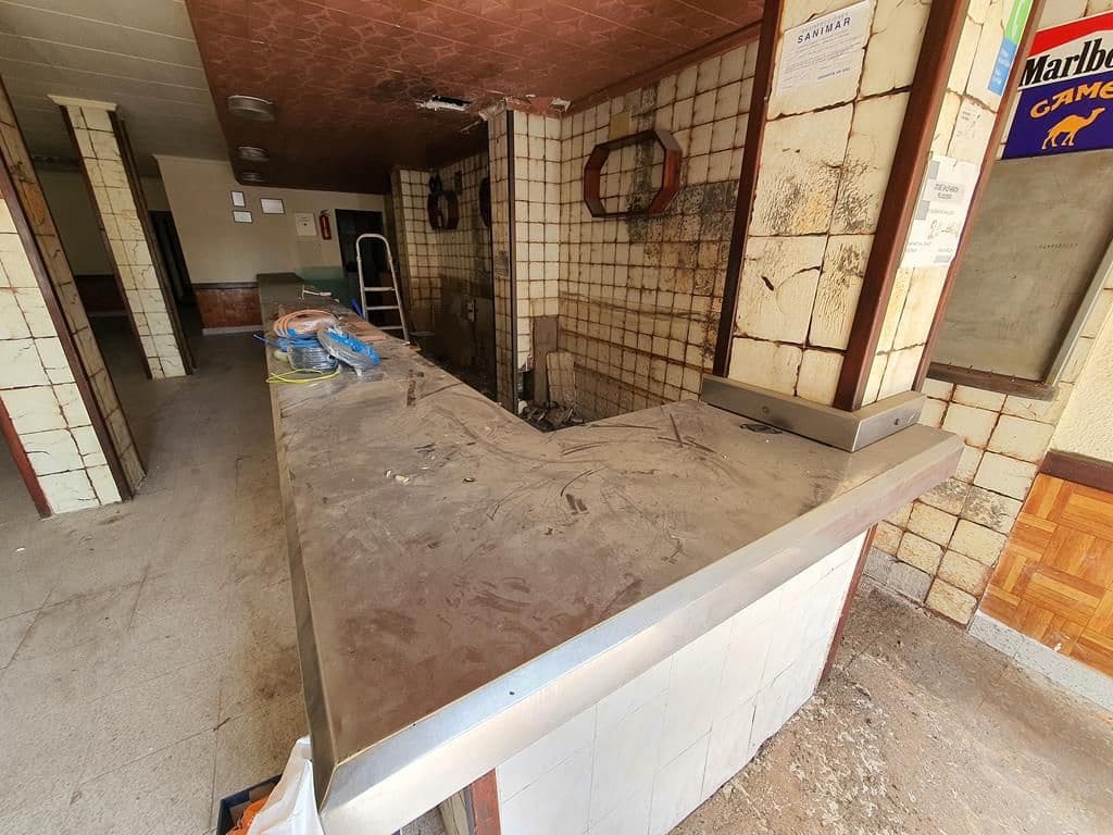 Commercial for sale in Castello de la Plana - € 89,000 (Ref: 9272924)