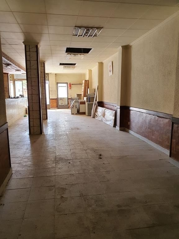 Commercial for sale in Castello de la Plana - € 89,000 (Ref: 9272924)