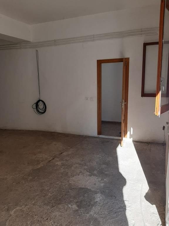 5 soveværelse Byhus til salg i Llucena  - € 300.000 (Ref: 9272935)