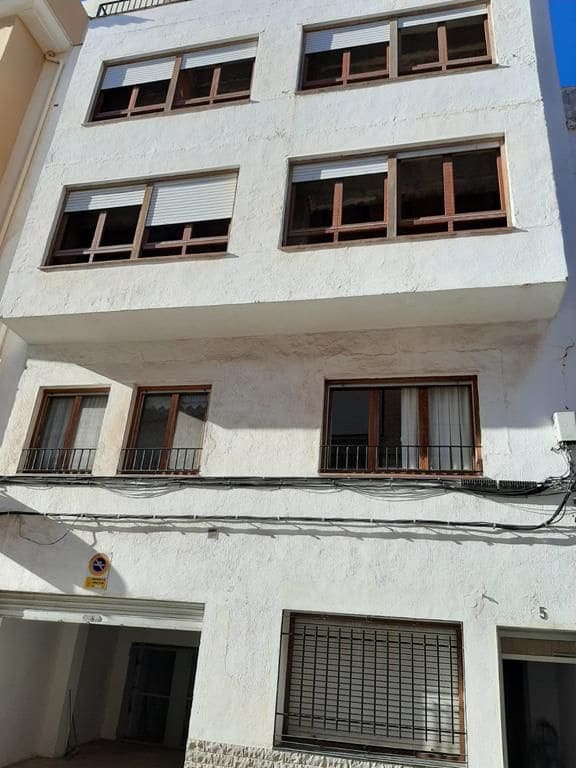 5 soveværelse Byhus til salg i Llucena  - € 300.000 (Ref: 9272935)