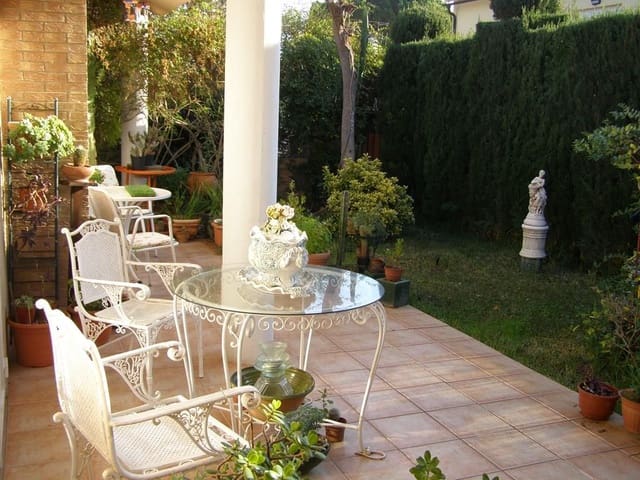 6 slaapkamer Villa te koop in Benicàssim met garage - € 720.000 (Ref: 9272938)