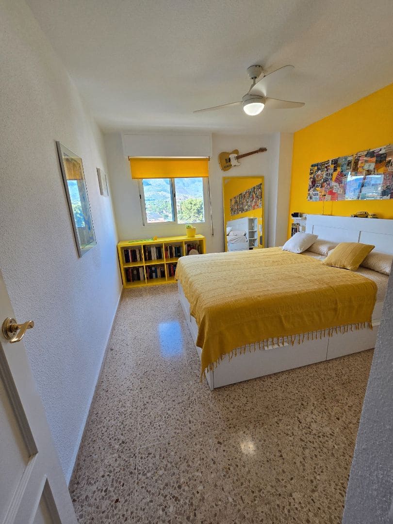 3 bedroom Beach Apartment for sale in Benicassim with pool garage - € 400,000 (Ref: 9312094)