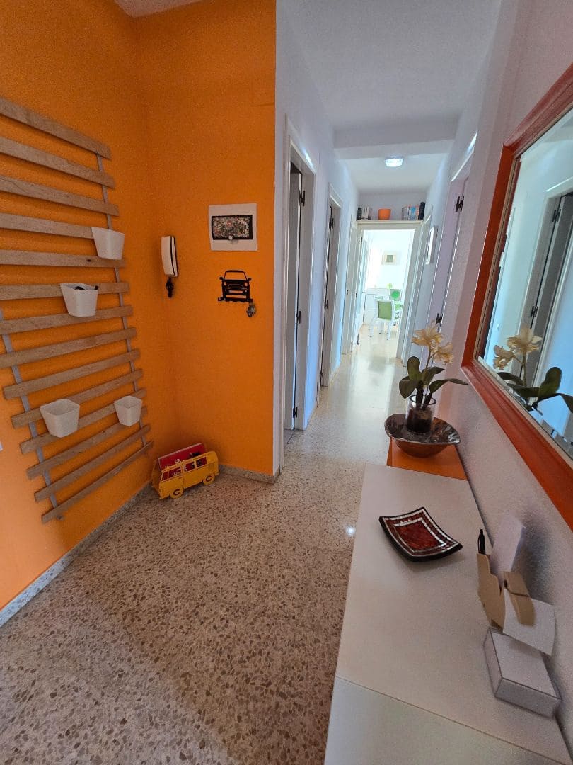 3 bedroom Beach Apartment for sale in Benicassim with pool garage - € 400,000 (Ref: 9312094)