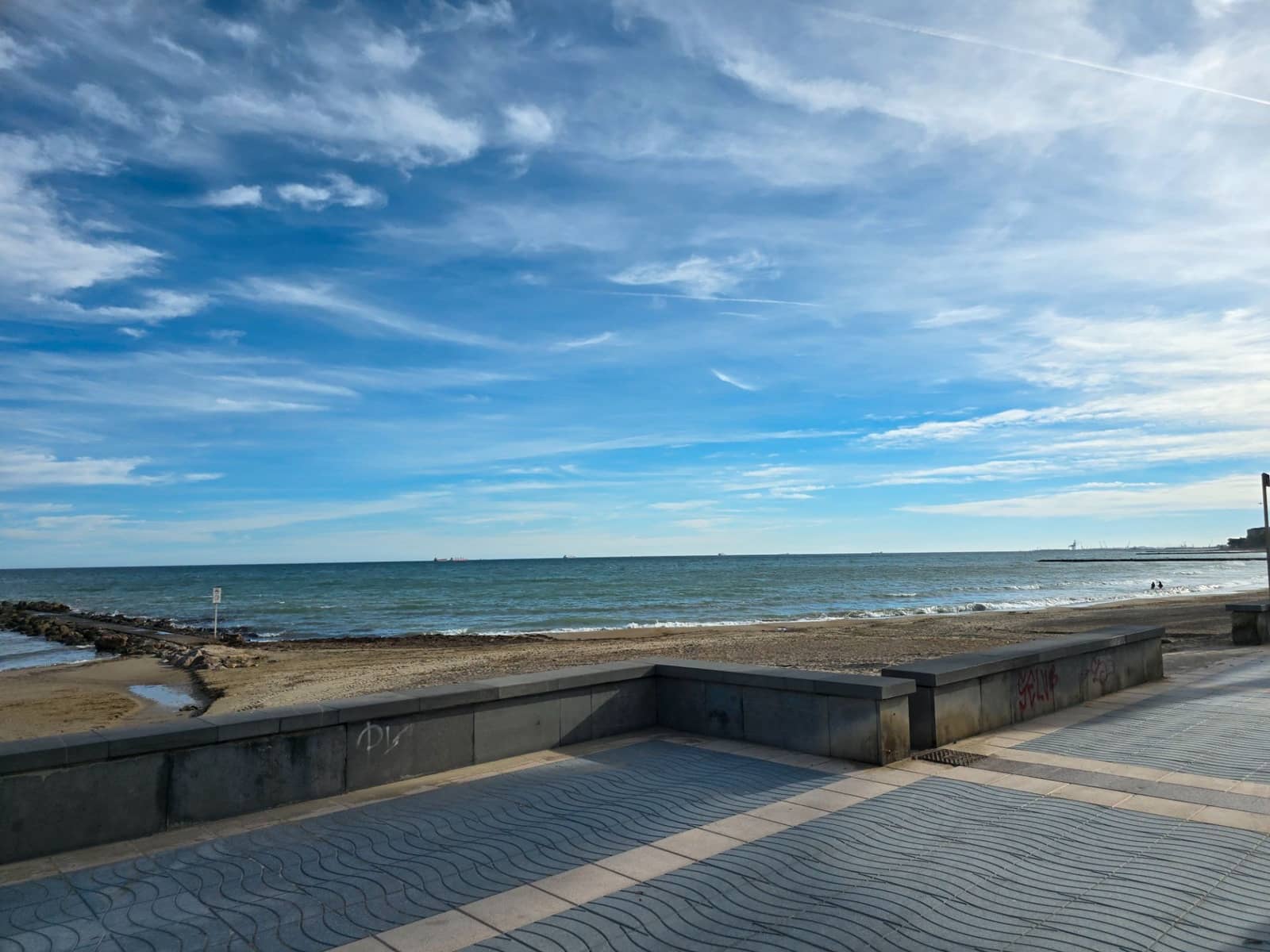 3 bedroom Beach Apartment for sale in Benicassim with pool garage - € 400,000 (Ref: 9312094)