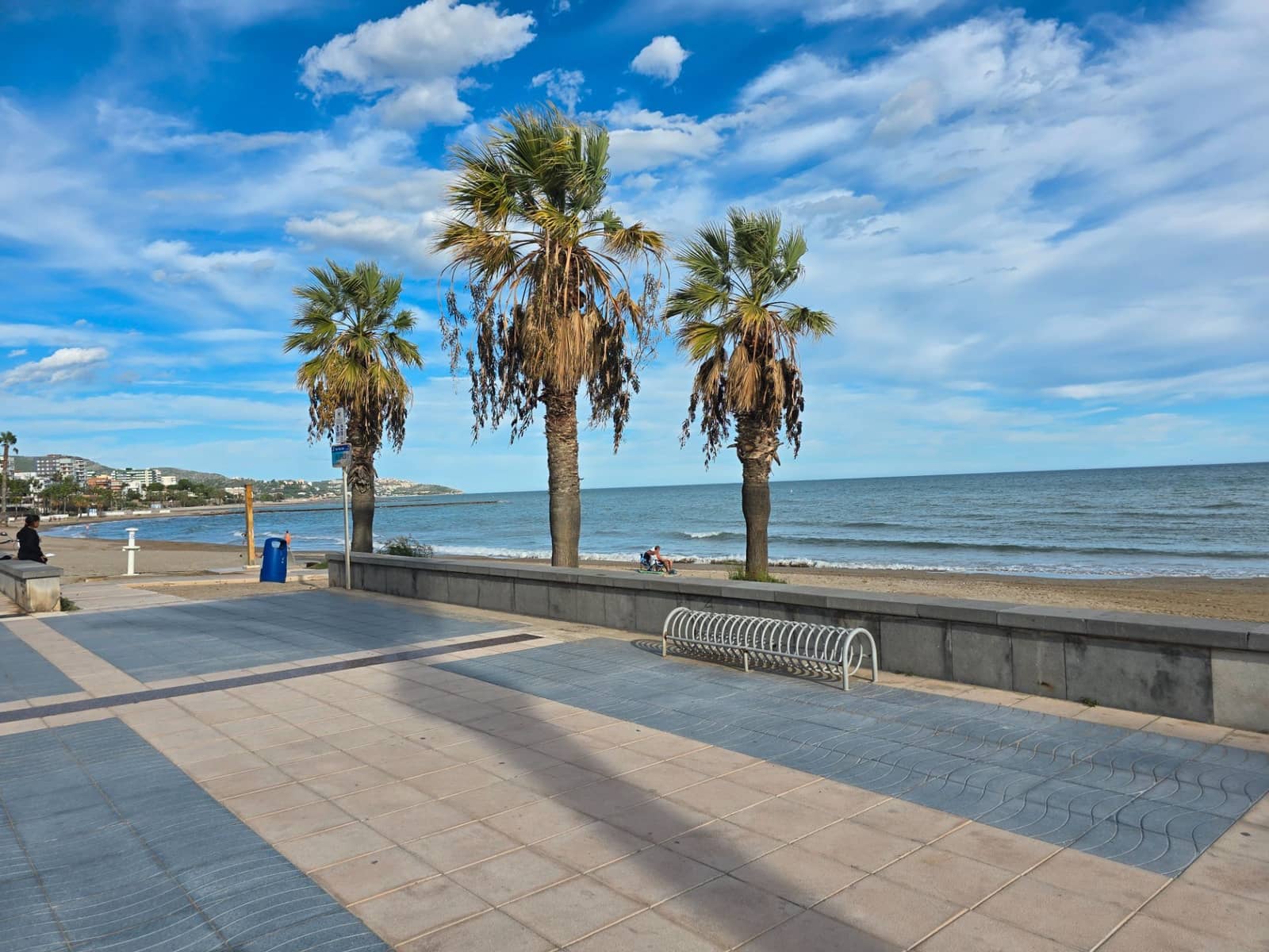 3 bedroom Beach Apartment for sale in Benicassim with pool garage - € 400,000 (Ref: 9312094)