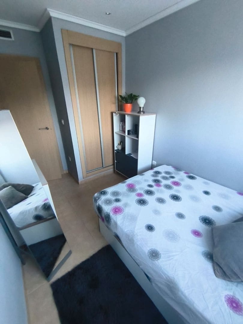 3 bedroom Flat for sale in Castello de la Plana with garage - € 220,000 (Ref: 9401943)