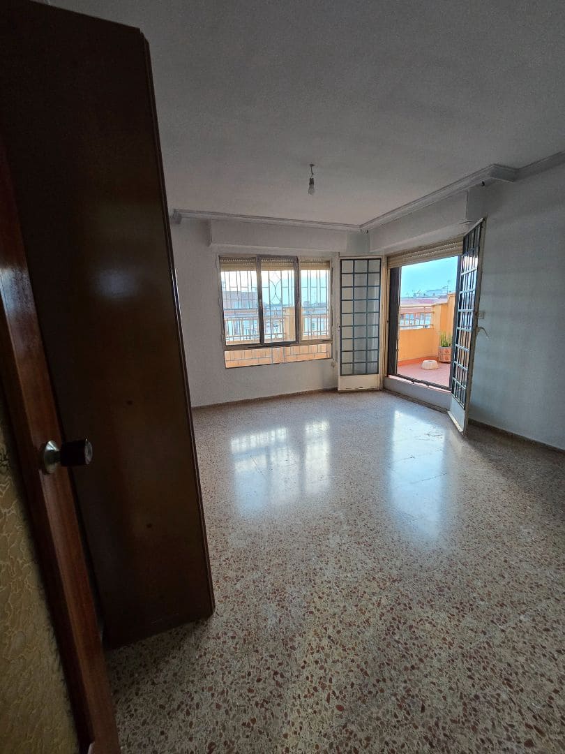 4 slaapkamer Penthouse te koop in Castello de la Plana - € 189.000 (Ref: 9448501)