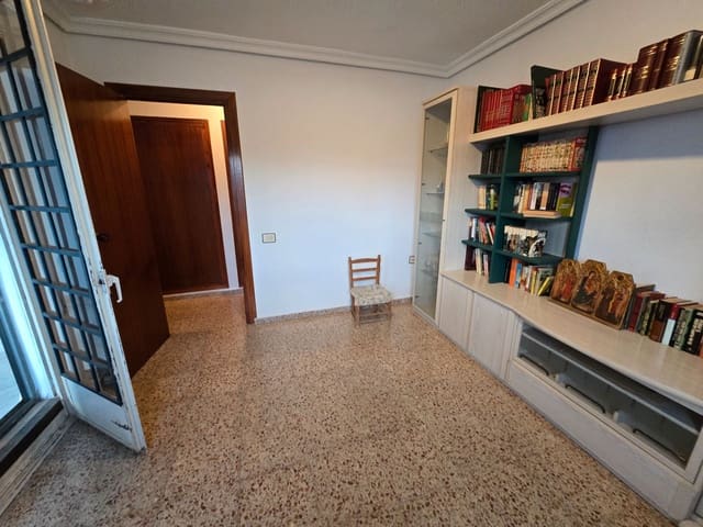 4 slaapkamer Penthouse te koop in Este, Castelló de la Plana - € 189.000 (Ref: 9448501)