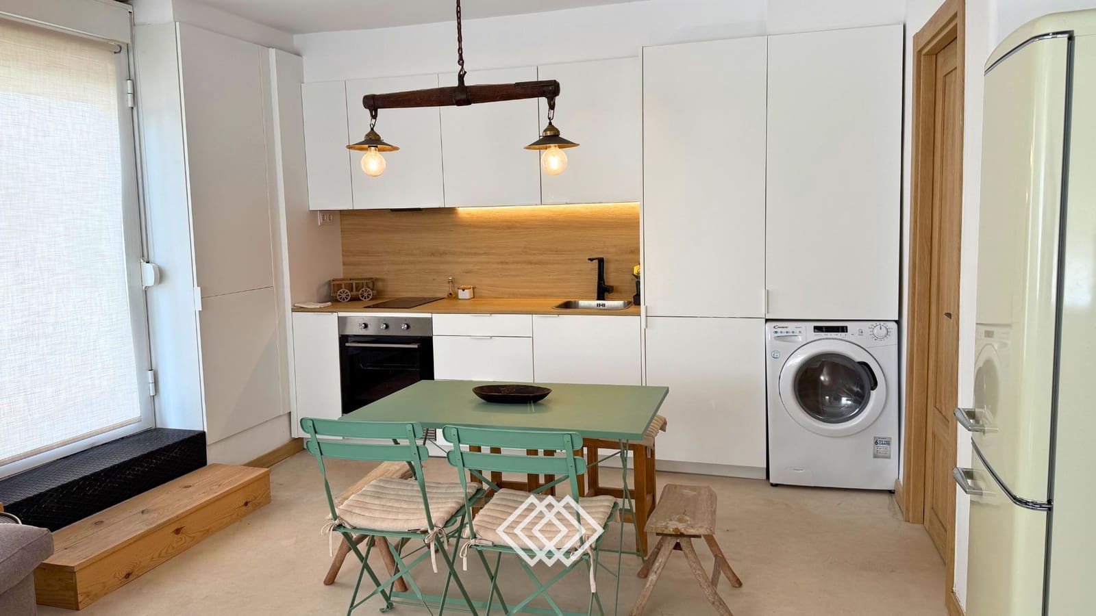 Loft til salgs i Denia med svømmebasseng garasje - € 160 000 (Ref: 9771939)