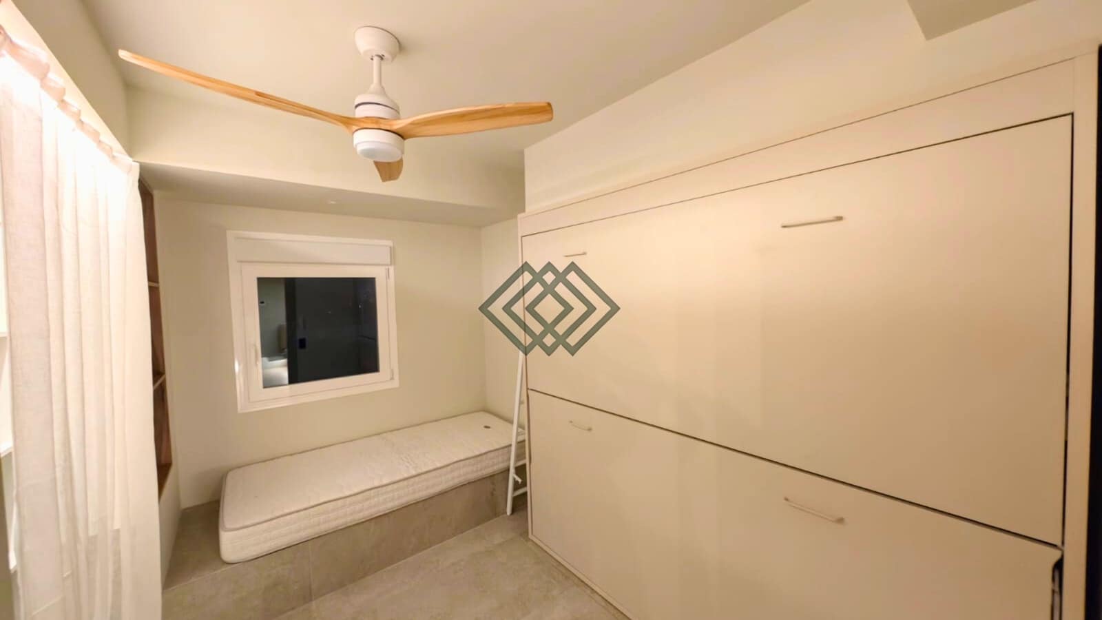 4 makuuhuone Ranta-asunto myytävänä paikassa Denia mukana uima-altaan 
autotalli - 330 000 € (Ref: 9771944)