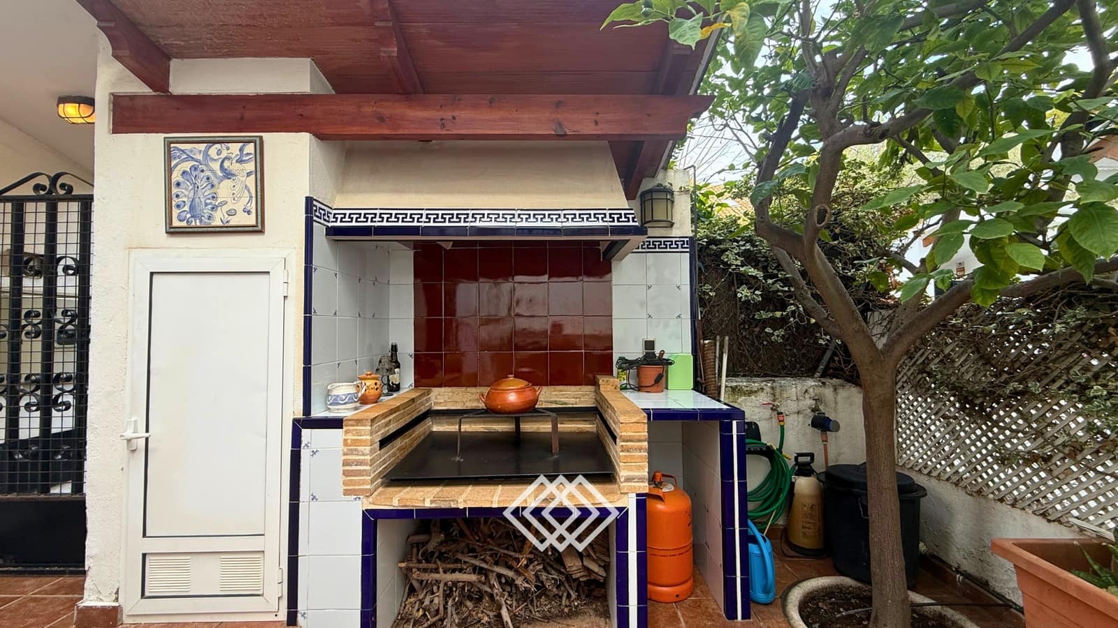 4 slaapkamer Rijtjeshuis te koop in Rocafort met zwembad garage - € 585.000 (Ref: 9771957)