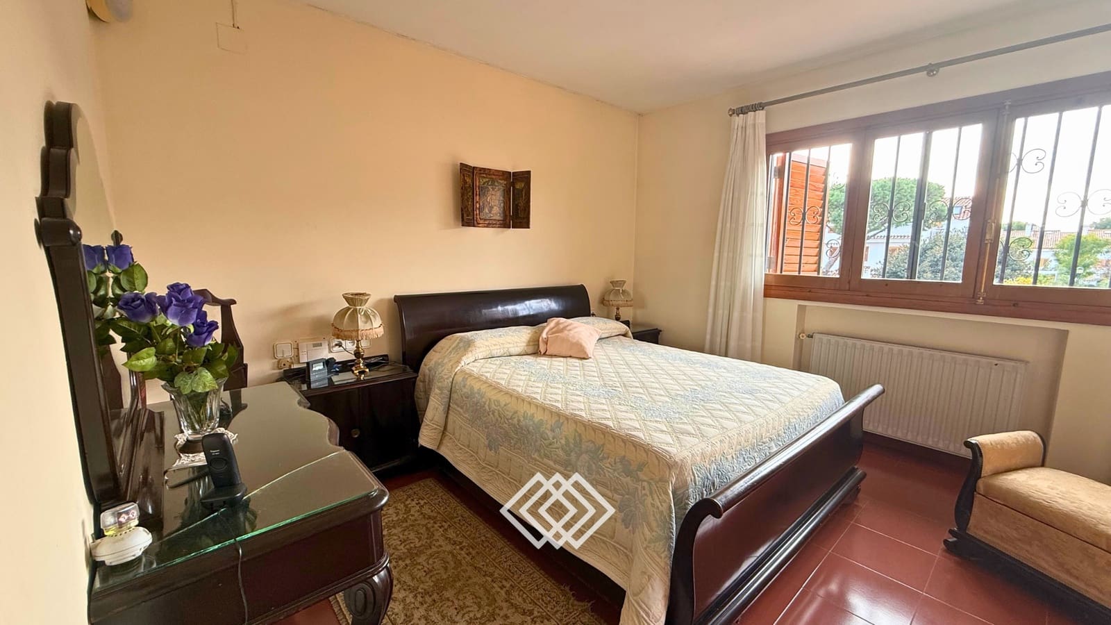 4 slaapkamer Rijtjeshuis te koop in Rocafort met zwembad garage - € 585.000 (Ref: 9771957)