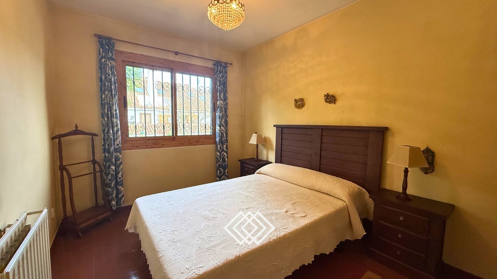 4 slaapkamer Rijtjeshuis te koop in Rocafort met zwembad garage - € 585.000 (Ref: 9771957)