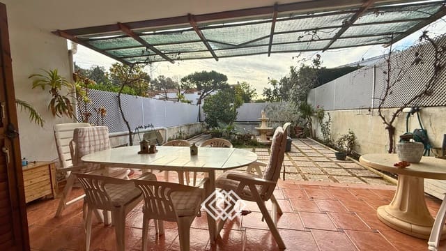 4 slaapkamer Rijtjeshuis te koop in Rocafort met zwembad garage - € 585.000 (Ref: 9771957)