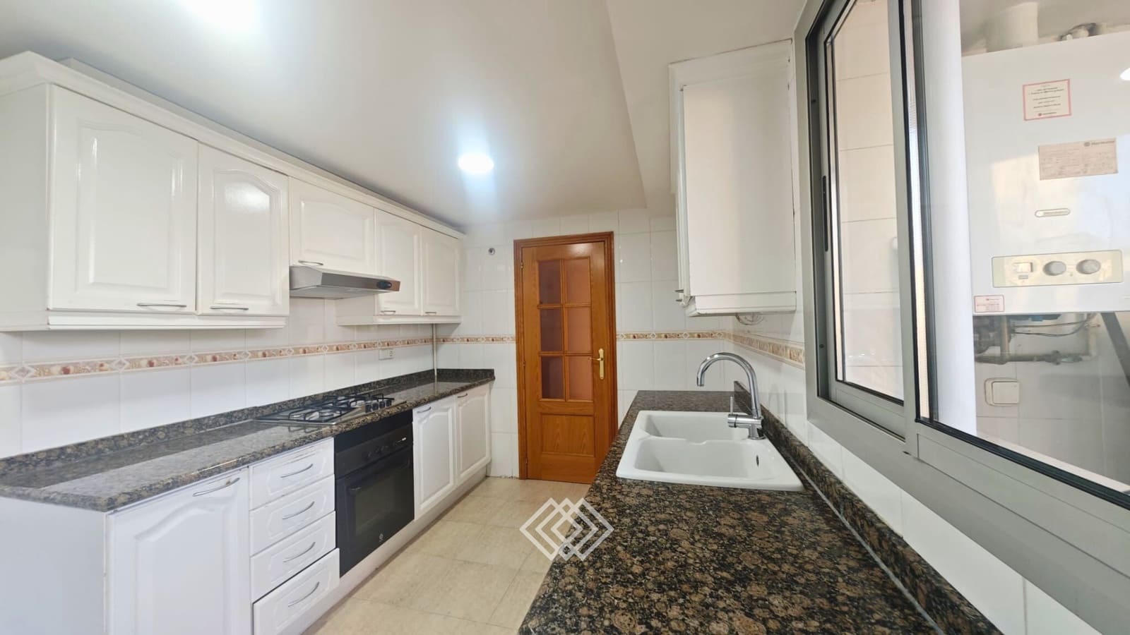 3 slaapkamer Flat te koop in Valencia stad - € 650.000 (Ref: 9772036)